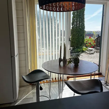 Apartment Sentral, Romslig Og Lys Med Parkering *