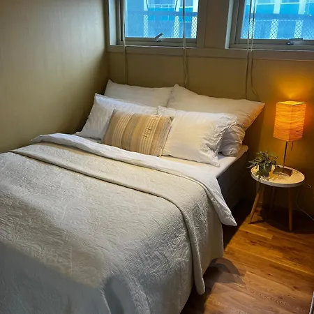 Apartmán Sentral, Romslig Og Lys Med Parkering *