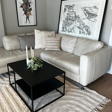 Sentral, Romslig Og Lys Med Parkering Apartmán Sandnes (Rogaland)