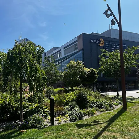 Sentral, Romslig Og Lys Med Parkering * Sandnes (Rogaland)