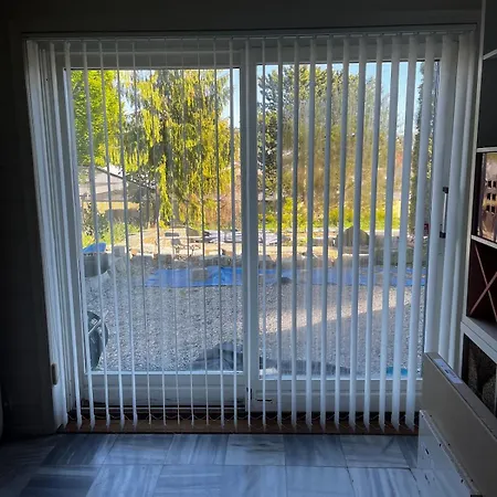 Apartment Sentral, Romslig Og Lys Med Parkering *