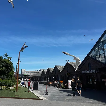Sentral, Romslig Og Lys Med Parkering Sandnes (Rogaland)