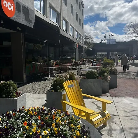 Apartmán Sentral, Romslig Og Lys Med Parkering